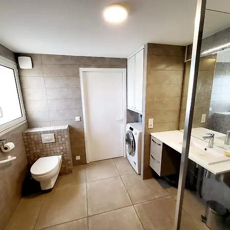 Apartment T3 Avec Mezzanine, Balcon Et Garage Au Centre Des Sables-d'olonne - Fr-1-92-883 Les Sables-d'Olonne