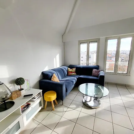 T3 Avec Mezzanine, Balcon Et Garage Au Centre Des Sables-d'olonne - Fr-1-92-883 *