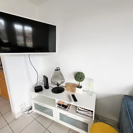 T3 Avec Mezzanine, Balcon Et Garage Au Centre Des Sables-d'olonne - Fr-1-92-883 *