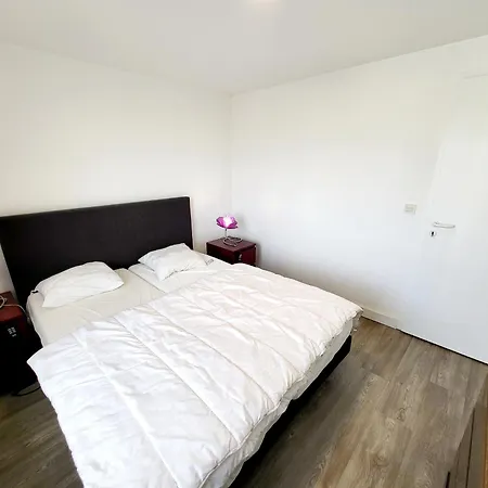 T3 Avec Mezzanine, Balcon Et Garage Au Centre Des Sables-d'olonne - Fr-1-92-883 * لي سابلِ دولونْ