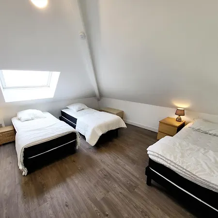 T3 Avec Mezzanine, Balcon Et Garage Au Centre Des Sables-d'olonne - Fr-1-92-883