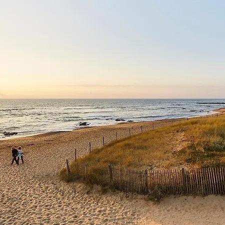 T3 Avec Mezzanine, Balcon Et Garage Au Centre Des Sables-d'olonne - Fr-1-92-883 Les Sables-dʼOlonne