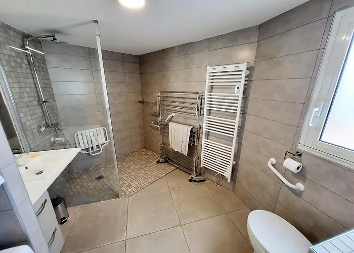 T3 Avec Mezzanine, Balcon Et Garage Au Centre Des Sables-d'olonne - Fr-1-92-883 Les Sables-dʼOlonne