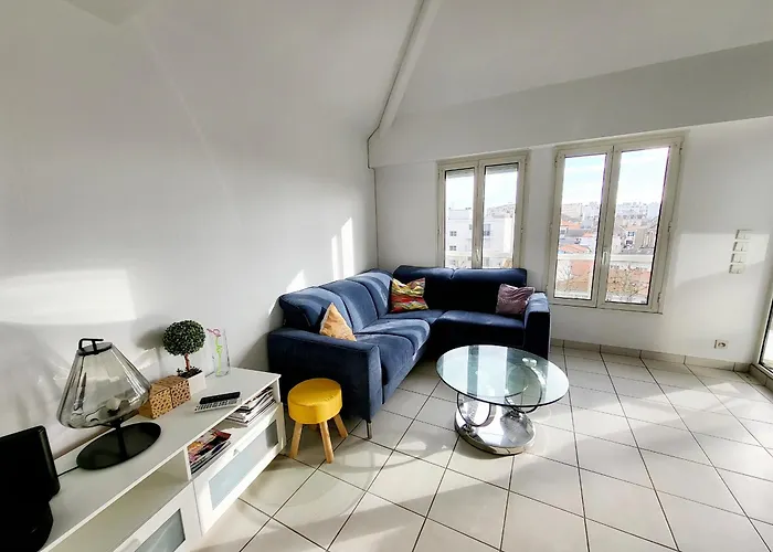 T3 Avec Mezzanine, Balcon Et Garage Au Centre Des Sables-d'olonne - Fr-1-92-883 * Les Sables-dʼOlonne