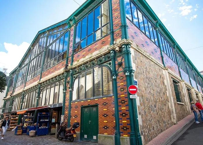 T3 Avec Mezzanine, Balcon Et Garage Au Centre Des Sables-d'olonne - Fr-1-92-883 * Les Sables-d'Olonne